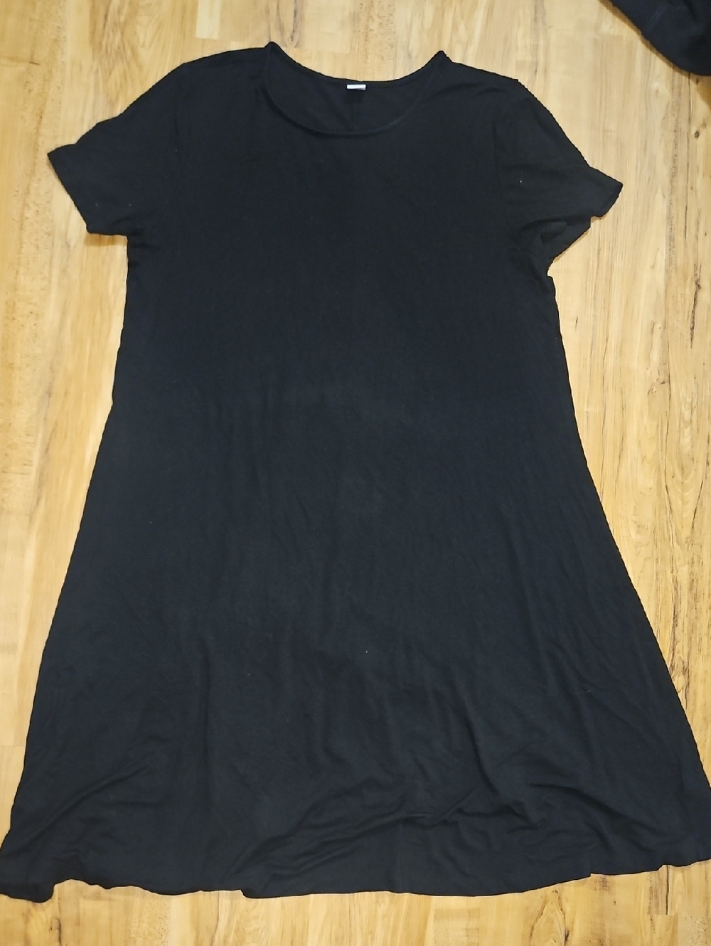 Old Navy Black Short-Sleeve Swing Dress